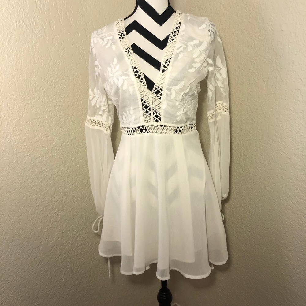 White Long Sleeve Mini Dress Size M